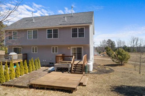38 Rosanna Dr, Dover, NH 03820-9321