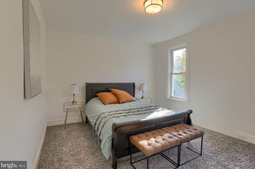 429 Pine St, Lancaster PA  17603-3355 exterior