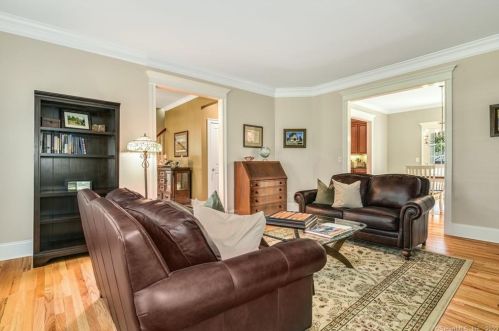 25 Historic Dr, Upper Stepney CT  06468-3207 exterior