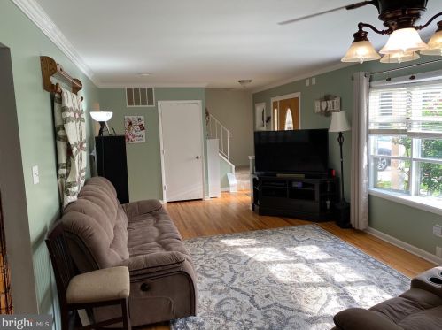8412 Danford Ct, Springfield VA  22152-3513 exterior