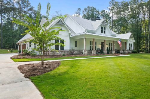 2515 Willow Ln, Social Circle, GA 30025-4521