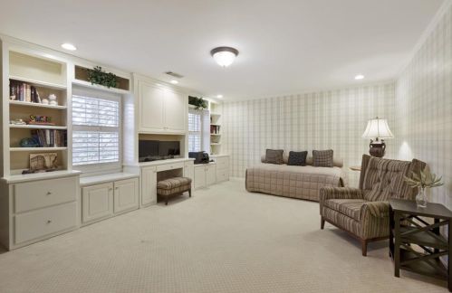 230 Cameron Rdg Dr, Atlanta GA  30328-4709 exterior