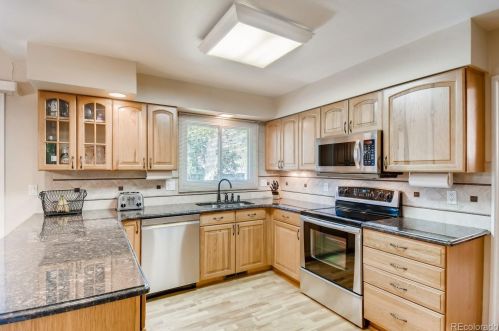 1101 Oakmont Ct, Fort Collins CO  80525-2855 exterior