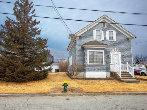 39 Macgregor St, Providence, RI 02904-1114