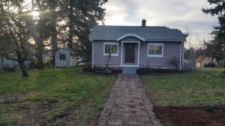 8804 Ainsworth Ave, Tacoma WA  98444-4306 exterior