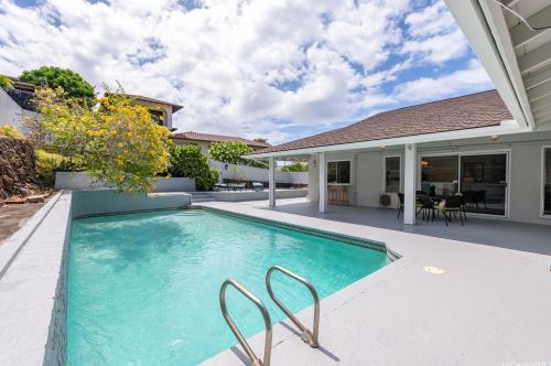1434 Ihiloa Loop, Honolulu HI  96821-1347 exterior
