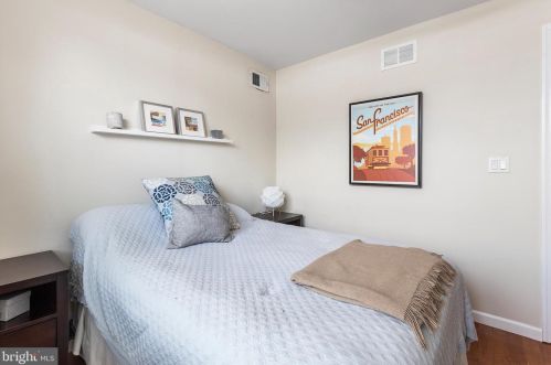 1546 12 St, Philadelphia PA 19148-1002 exterior