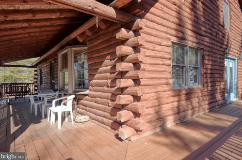 235 Mill Farm Trl, Berkeley Springs, WV 25411-6409