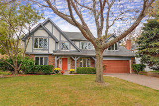 743 Chicory Ct, Naperville, IL 60540-6371