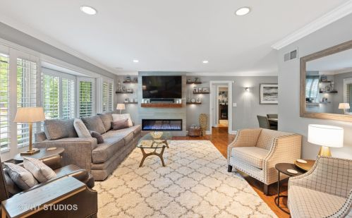5 Fairview St, Arlington Hts IL  60005-2551 exterior