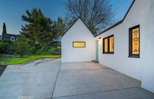 3047 Prospect Ave, Glendale CA  91214-3425 exterior