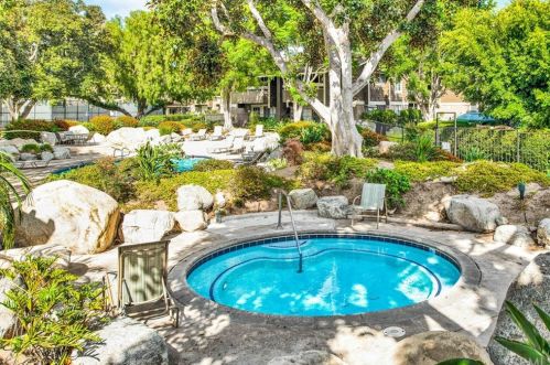 279 Streamwood, Irvine CA  92620-1944 exterior