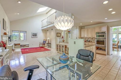 283 Sayre Dr, Princeton NJ  08540-5872 exterior