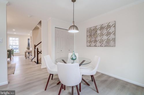 8527 Bauer Dr, Springfield VA  22152-2345 exterior