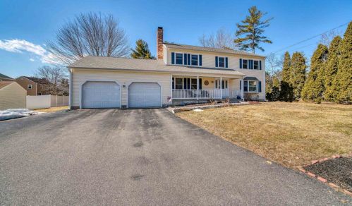 8 Topaz Dr, Nashua, NH 03062-4536