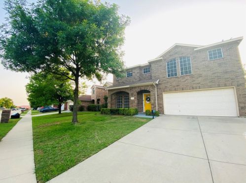 8449 Prairie Fire Dr, Fort Worth, TX 76131-5339