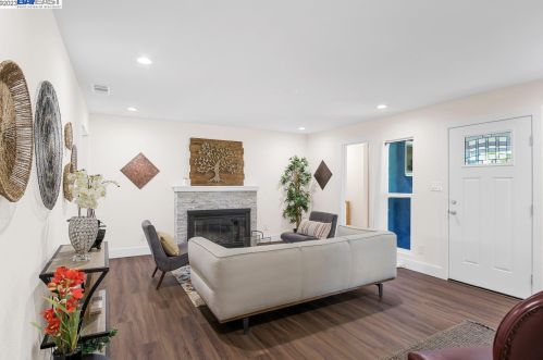 2417 Bellamy St, Modesto CA  95354-3117 exterior
