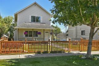2507 Pine St, Everett, WA 98201-3231