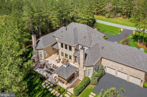 22608 Creighton Farms Dr, Leesburg, VA 20175-6495