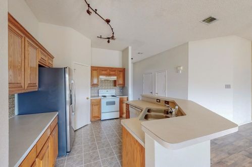1720 Treasure Cay Dr, Midlothian TX  76063-8536 exterior