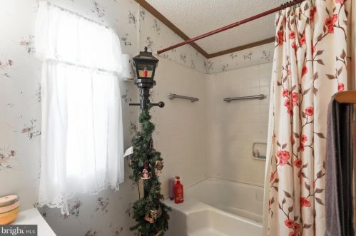 155 Engle Rd, Harpers Ferry WV 25425-4042 exterior