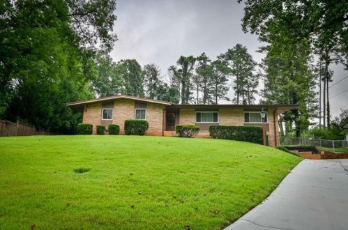 2048 Fairwood Ln, Atlanta, GA 30345-3419