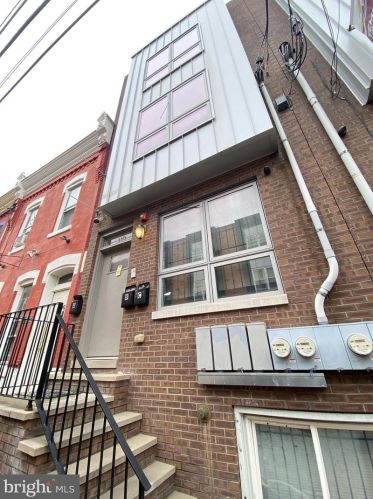 2043 Carlisle St, Philadelphia PA  19121-2306 exterior