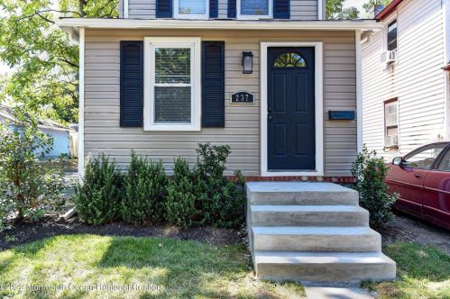 237 Drs James Parker Blvd, Tinton Falls, NJ 07701-1310