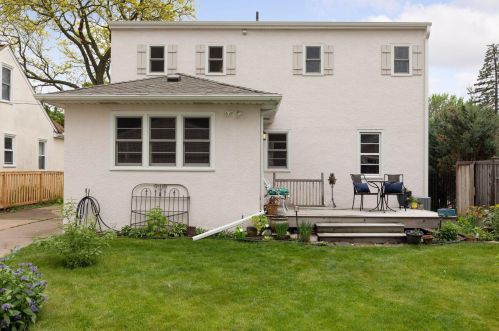 879 Hoyt Ave, Saint Paul MN  55106-1042 exterior