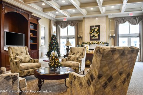 7 Center St, Tinton Falls NJ  07712-3803 exterior