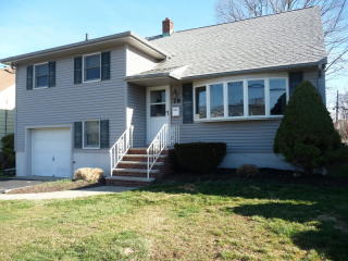 28 Landis Pl, Clifton, NJ 07013-3702