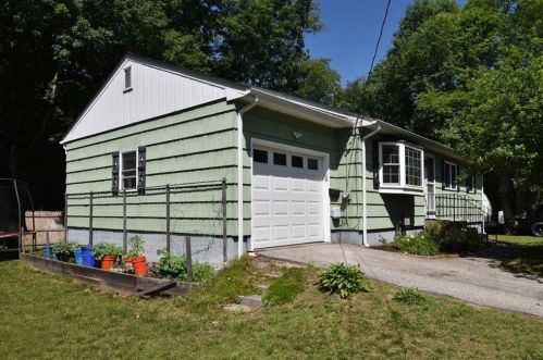65 Marion Ave, Glocester, RI 02859-2611