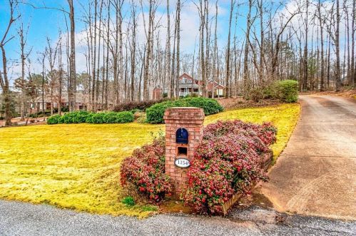 1154 Whirlaway Ln, Monroe, GA 30655-8403