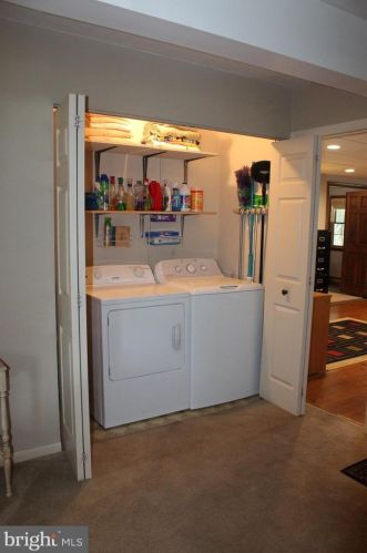 2482 Creek View Dr, Lancaster PA  17602-1451 exterior