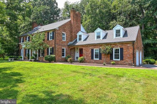 3900 Greenmeadow Ln, Davidsonville, MD 21035-2610