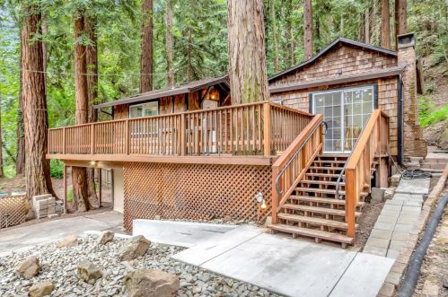 17550 Comanche Trl, Los Gatos, CA 95033-8835