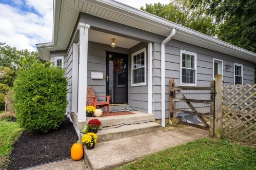6275 Crestview Pl, Cincinnati, OH 45230-1268