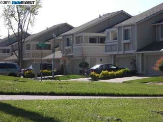 1441 Trimingham Dr, Pleasanton, CA 94566-8404