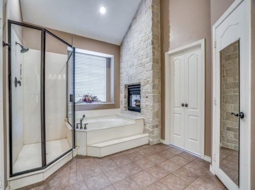 2507 Gln Morris Rd, Carrollton TX 75007-1916 exterior