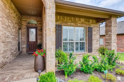 10304 Point Lobos Trl, Fort Worth, TX 76177-6106