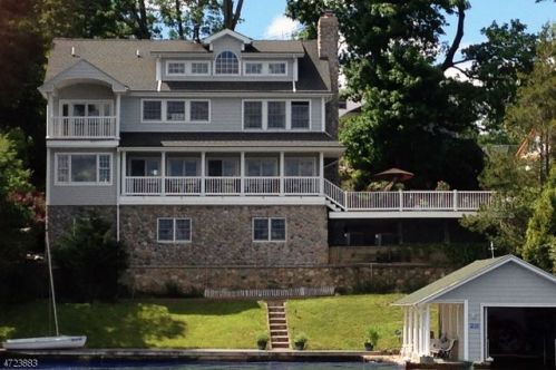94 Randolph Ave, Hopatcong, NJ 07843-1326