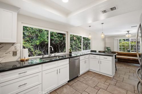 10 Cherry, Irvine CA  92612-2313 exterior