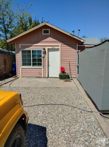 274 3rd St, Buttonwillow, CA 93206-9755