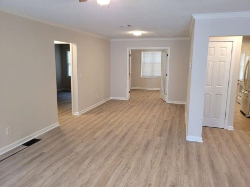17 Brittany Way, Atlanta GA  30324-2962 exterior