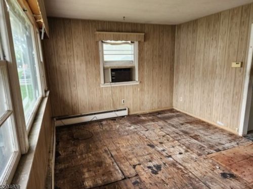111 Park Ave, Hackettstown, NJ 07840-1841