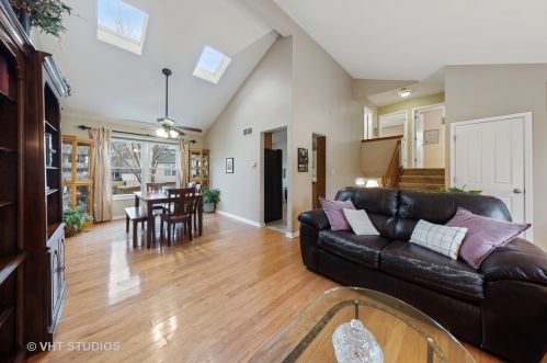 611 Hempstead Ave, Naperville, IL 60565-3170