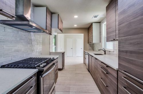 3908 Trail Lake Dr, Fort Worth TX  76109-3522 exterior