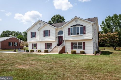 15 Meadow Ln, Richmond National Battlefiel, VA 22835-1676