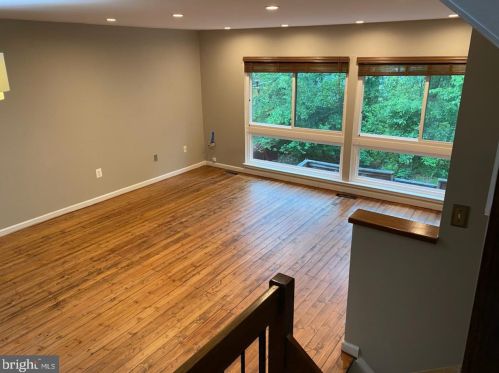 11505 Buttonwood Ct, Herndon, VA 20191-2205