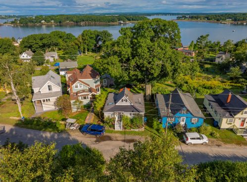 34 Pleasant Ave, Portland, ME 04106-5611